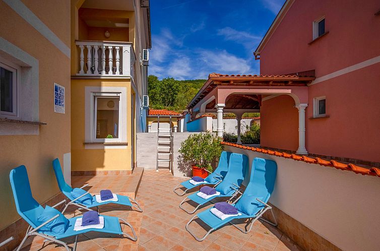 Appartement Wohnung mit Terrasse und Meerblick