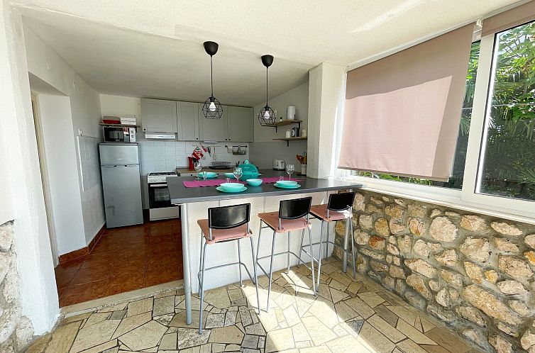 Appartement Appartement in Dramalj mit Grill und Terrasse