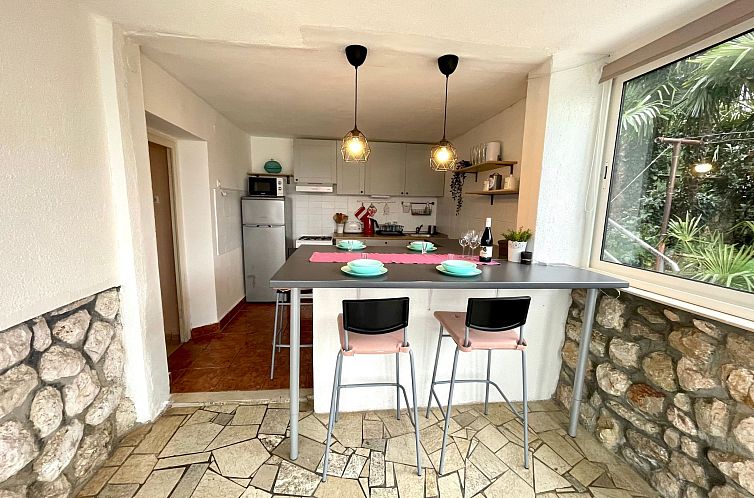 Appartement Appartement in Dramalj mit Grill und Terrasse