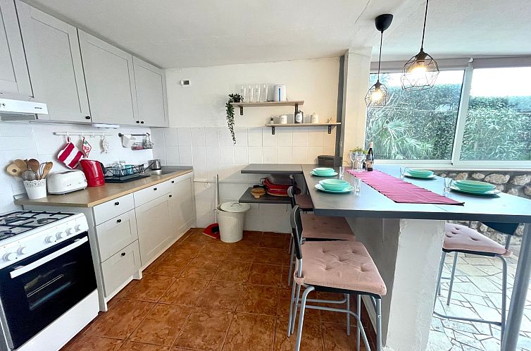 Appartement Appartement in Dramalj mit Grill und Terrasse
