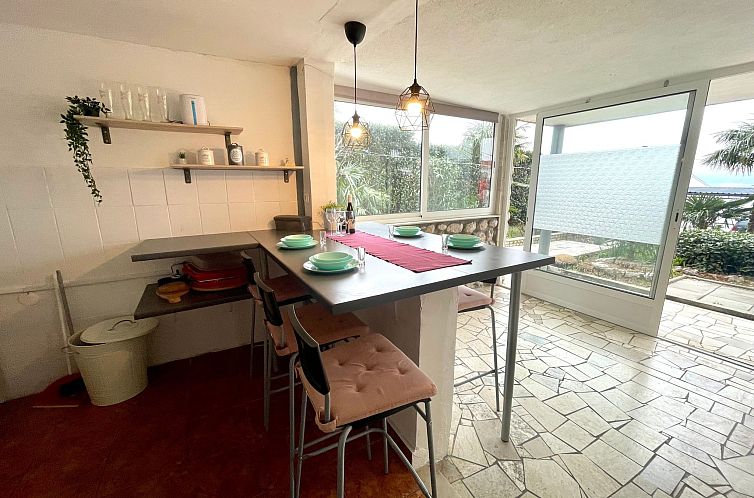 Appartement Appartement in Dramalj mit Grill und Terrasse