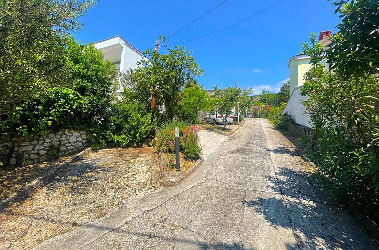 Appartement Wohnung in Dramalj mit Grill und Terrasse