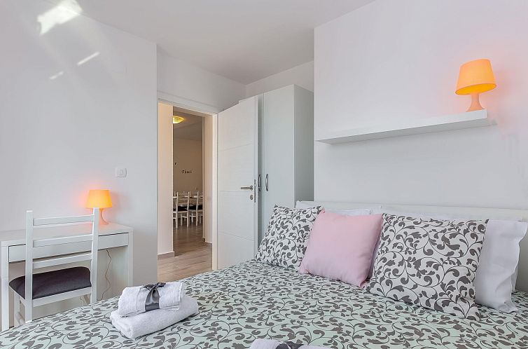 Appartement "Vila Veronique1" mit Pool