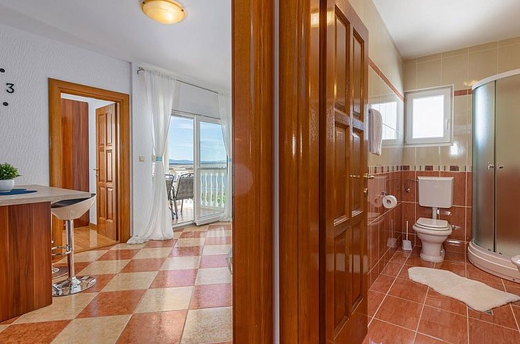 Appartement mit Balkon