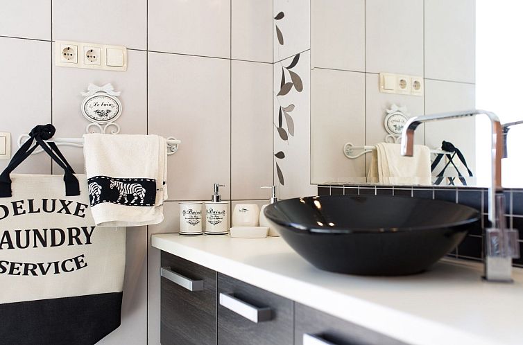 Appartement Wohnung in der Villa Emily mit herrlichem Meerbl