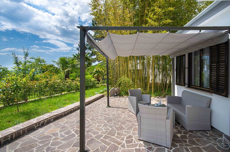 Guest house 1044437 - Holiday property Kvarner - Vakantiehuis Erminia