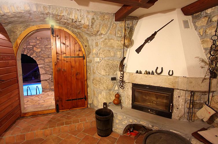 Vakantiehuis in Lovranska Draga mit großem Kamin