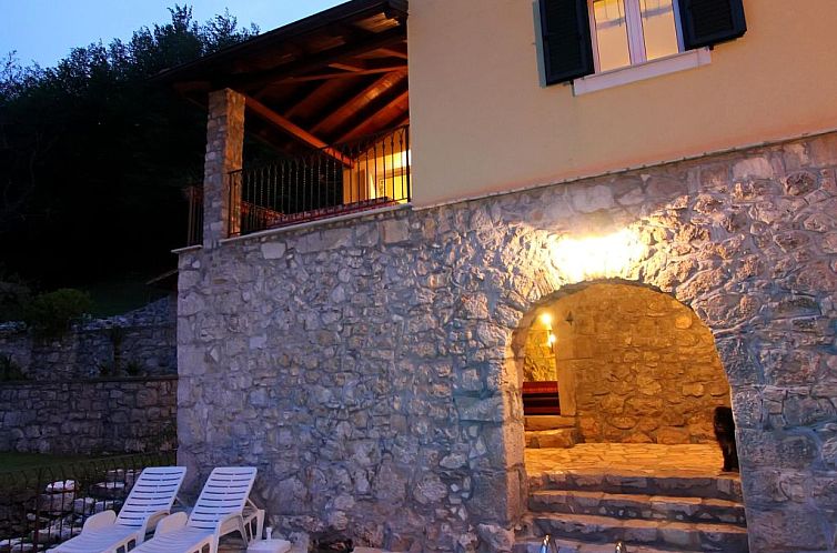 Vakantiehuis in Lovranska Draga mit großem Kamin