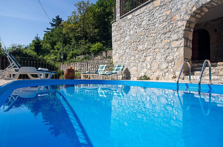 Vakantiehuis in Lovranska Draga mit großem Kamin
