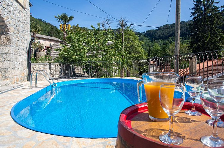 Vakantiehuis in Lovranska Draga mit großem Kamin