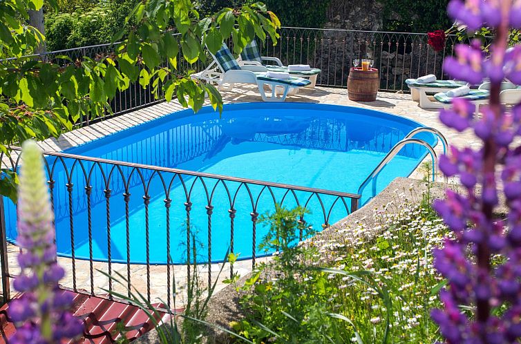 Vakantiehuis in Lovranska Draga mit großem Kamin