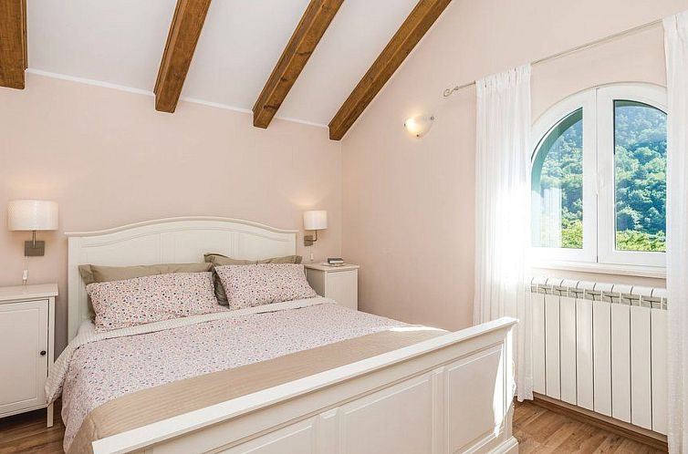 Vakantiehuis in Lovranska Draga mit großem Kamin