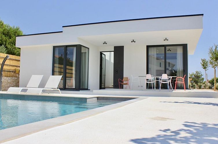 Vakantiehuis Luxuriöses Ferienhaus Sunny Garden in Barbat a