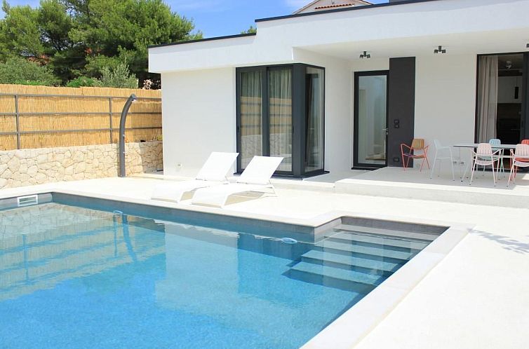 Vakantiehuis Luxuriöses Ferienhaus Sunny Garden in Barbat a