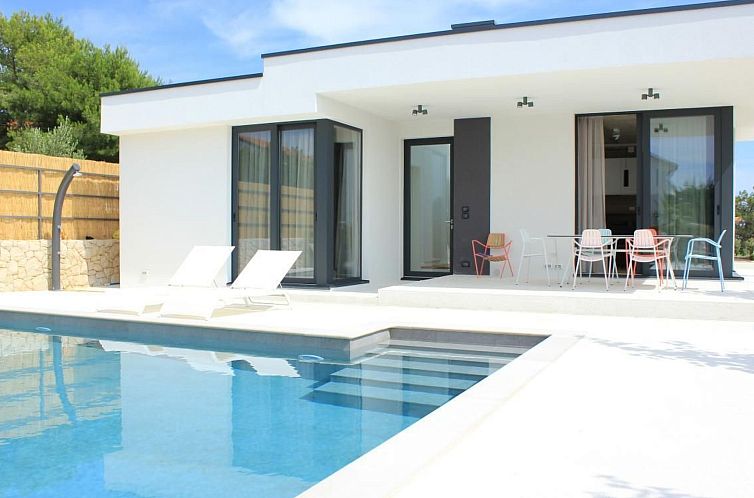 Vakantiehuis Luxuriöses Ferienhaus Sunny Garden in Barbat a