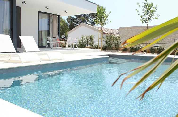 Vakantiehuis Luxuriöses Ferienhaus Sunny Garden in Barbat a