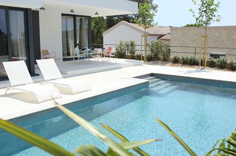 Vakantiehuis Luxuriöses Ferienhaus Sunny Garden in Barbat a