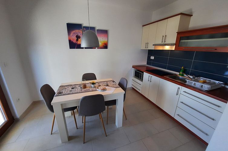 Appartement Appartement in Barbat mit Großer Terrasse