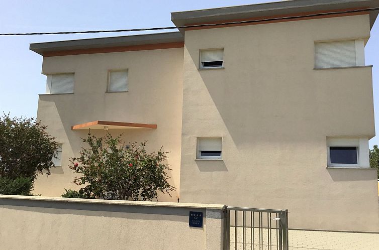 Vakantiehuis Villa Summer Escape in Barbat mit Garten und Au