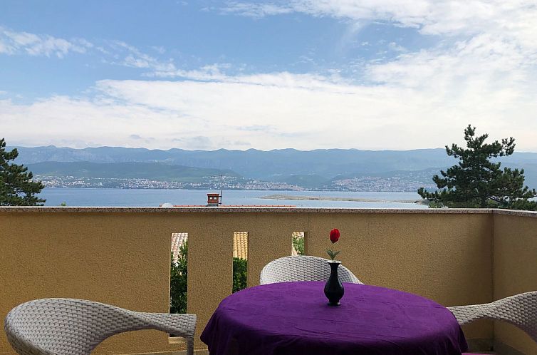 Unterkunft 1044933 - Ferienhaus Kvarner - Vakantiehuis mit grünem Garten und Meerblick