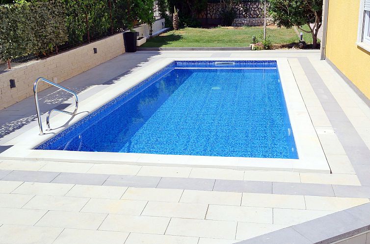 Vakantiehuis in Šilo mit Privatem Pool