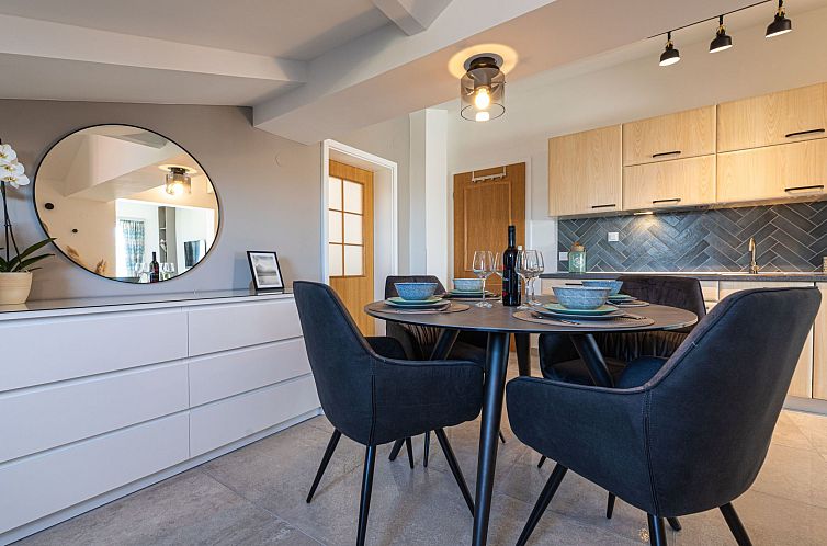 Appartement App mit Meerblick und Pool für 2-4 Personen