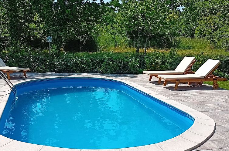 Appartement in Šilo mit Gemeinschaftspool