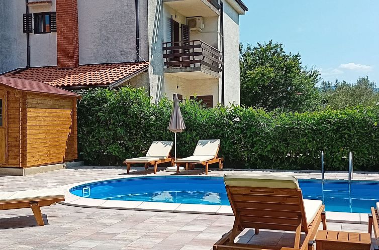 Appartement in Šilo mit Gemeinschaftspool