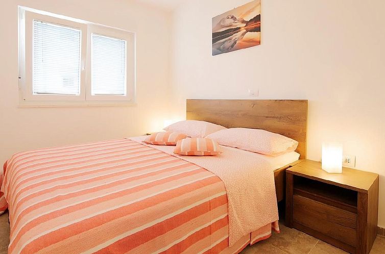 Appartement in Šilo mit Gemeinschaftspool