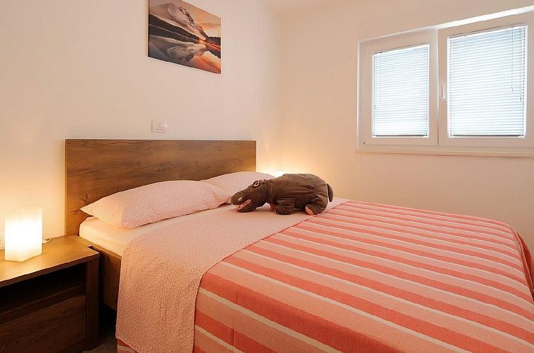 Appartement in Šilo mit Gemeinschaftspool