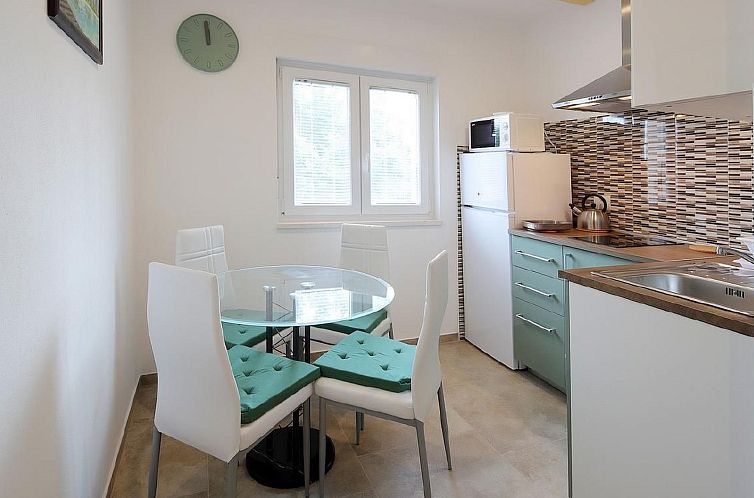 Appartement in Šilo mit Gemeinschaftspool