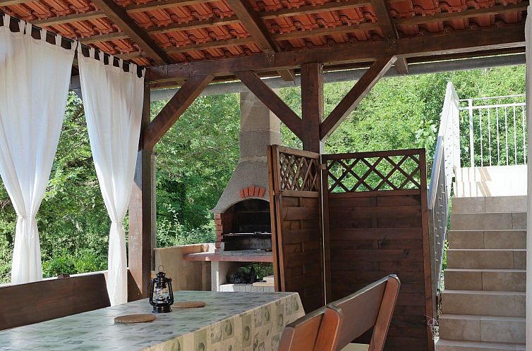 Appartement in Šilo mit Gemeinschaftspool