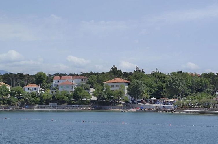 Appartement in Šilo mit Gemeinschaftspool