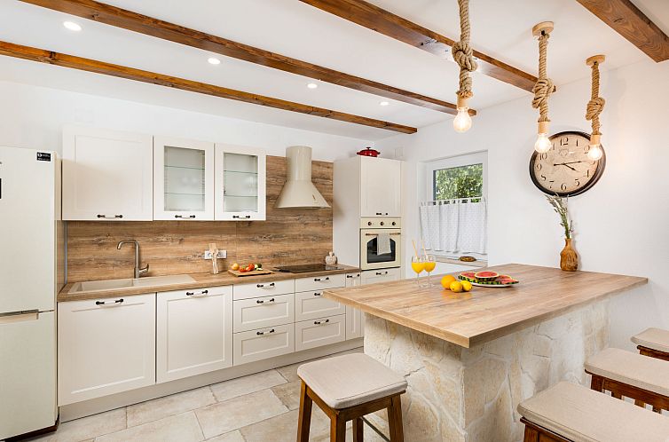 Vakantiehuis Paesana Heritage House