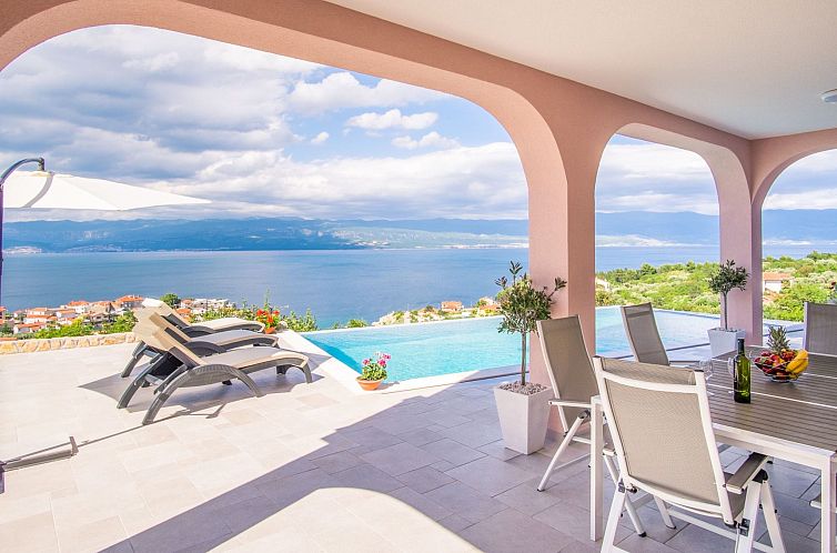 Unterkunft 1045109 - Appartement Kvarner - Appartement Luxuriöses Appartement Grohot mit privatem Infi