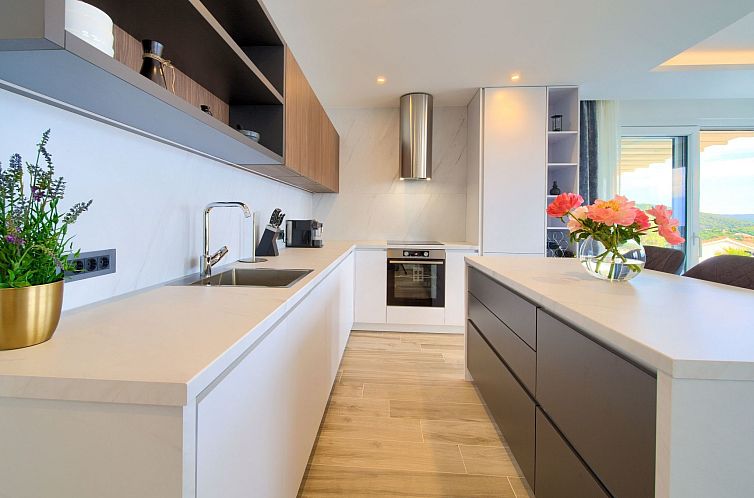 Vakantiehuis Luxuriöse Villa mit Pool und fantastischem Mee