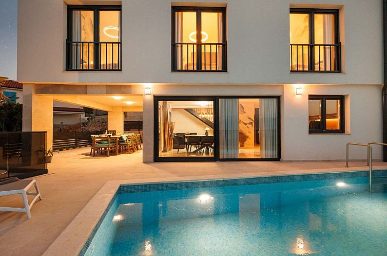 Unterkunft 1045114 - Ferienhaus Kvarner - Vakantiehuis Brandneue Villa - Pool mit Panoramablick aufs M