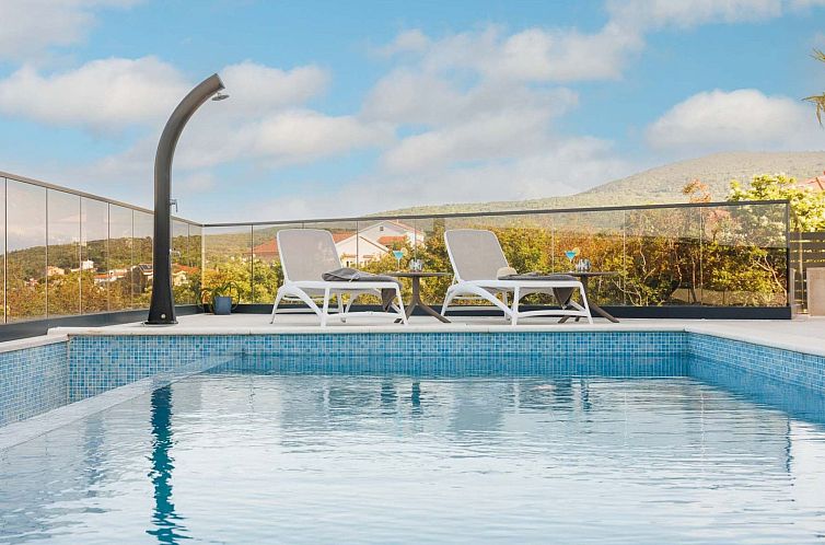 Vakantiehuis Brandneue Villa - Pool mit Panoramablick aufs M