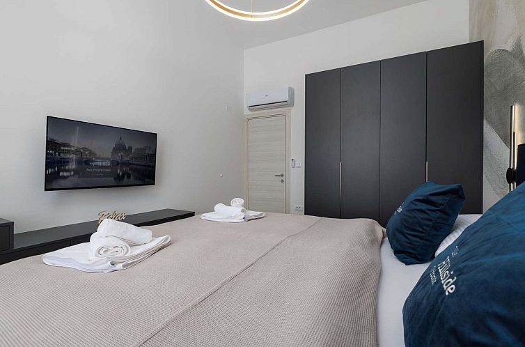 Vakantiehuis Brandneue Villa - Pool mit Panoramablick aufs M