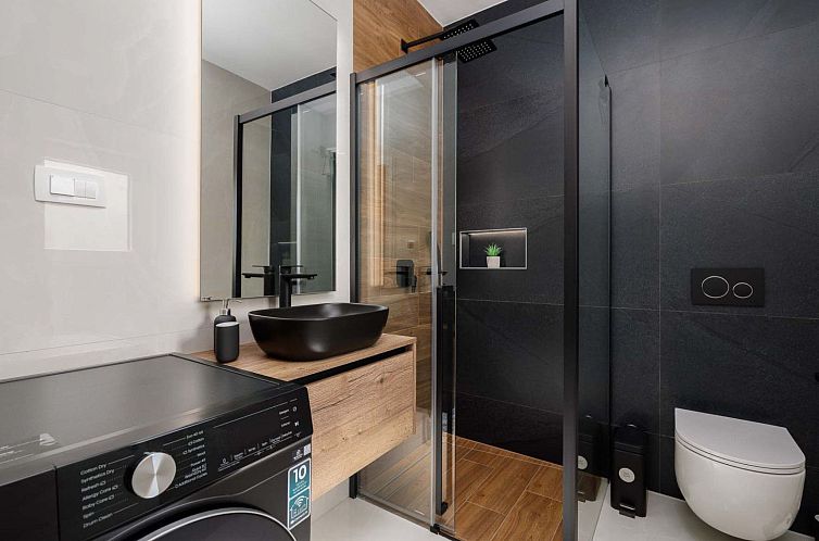 Vakantiehuis Brandneue Villa - Pool mit Panoramablick aufs M