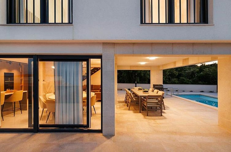 Vakantiehuis Brandneue Villa -beheizter Pool mit schönem Me