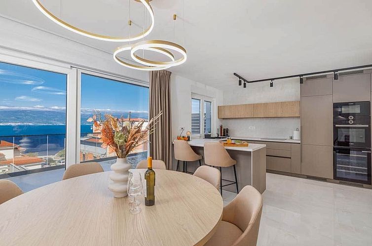 Vakantiehuis Brandneue Villa -beheizter Pool mit schönem Me