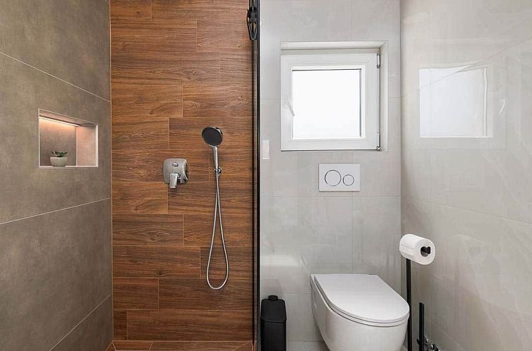 Vakantiehuis Brandneue Villa -beheizter Pool mit schönem Me