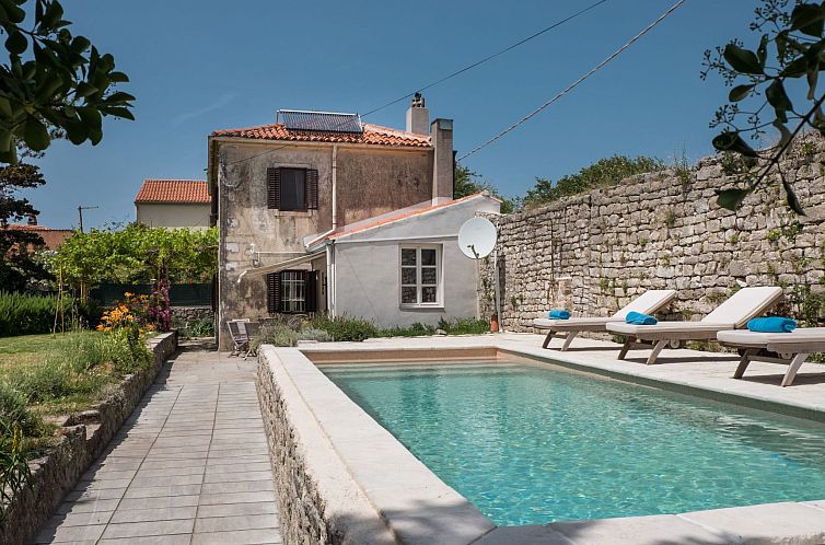 Vakantiehuis in Osor mit Privatem Pool