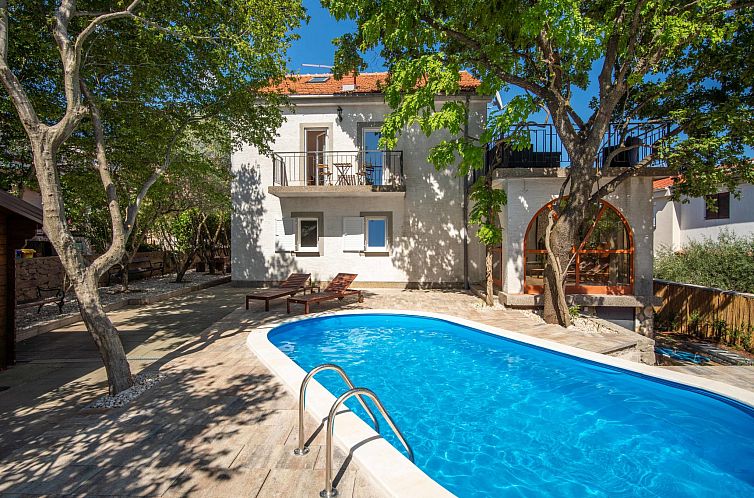 Guest house 1045404 - Holiday property Kvarner - Vakantiehuis Noveanni