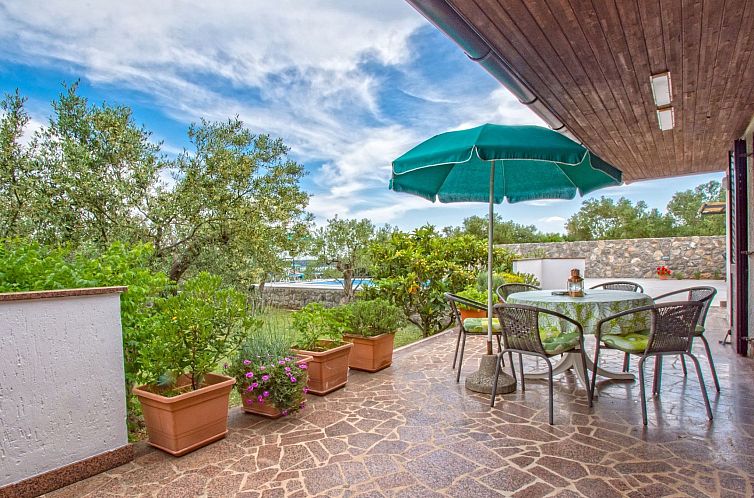 Vakantiehuis Villa "Olive Tree" mit Schwimmbad