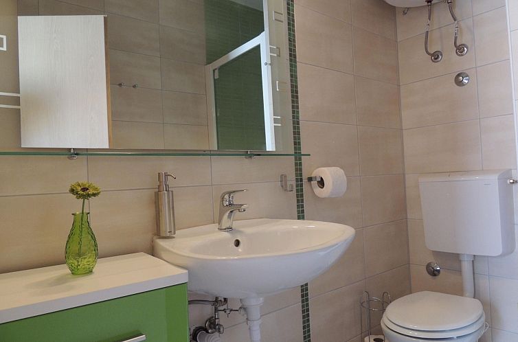 Appartement "Denona" mit Blick auf das Wasser