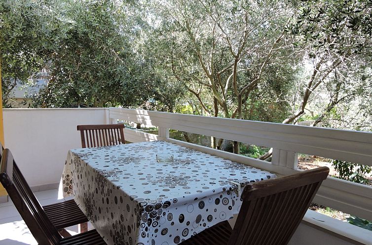 Unterkunft 1045517 - Ferienhaus Kvarner - Vakantiehuis mit privatem Garten und Grill