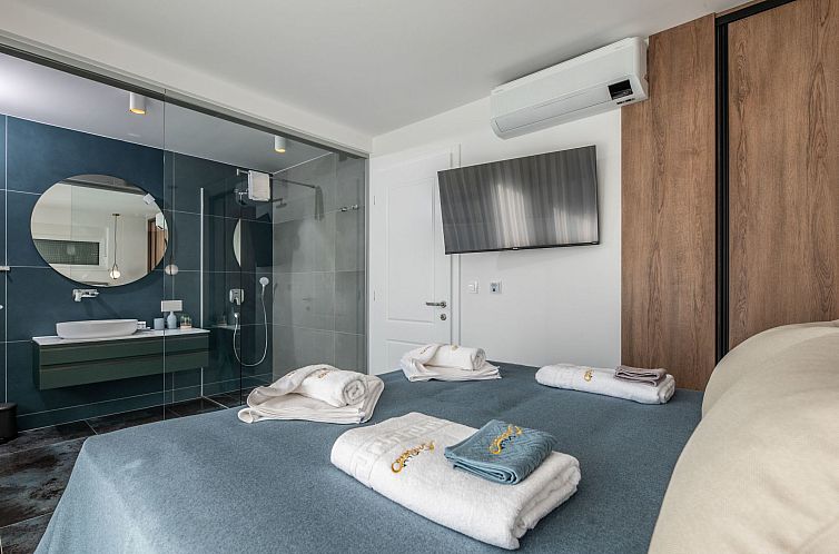 Vakantiehuis Luxusvilla Travera mit privatem Pool und Jacuzz