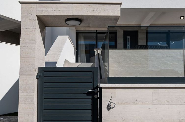 Vakantiehuis Luxusvilla Travera mit privatem Pool und Jacuzz